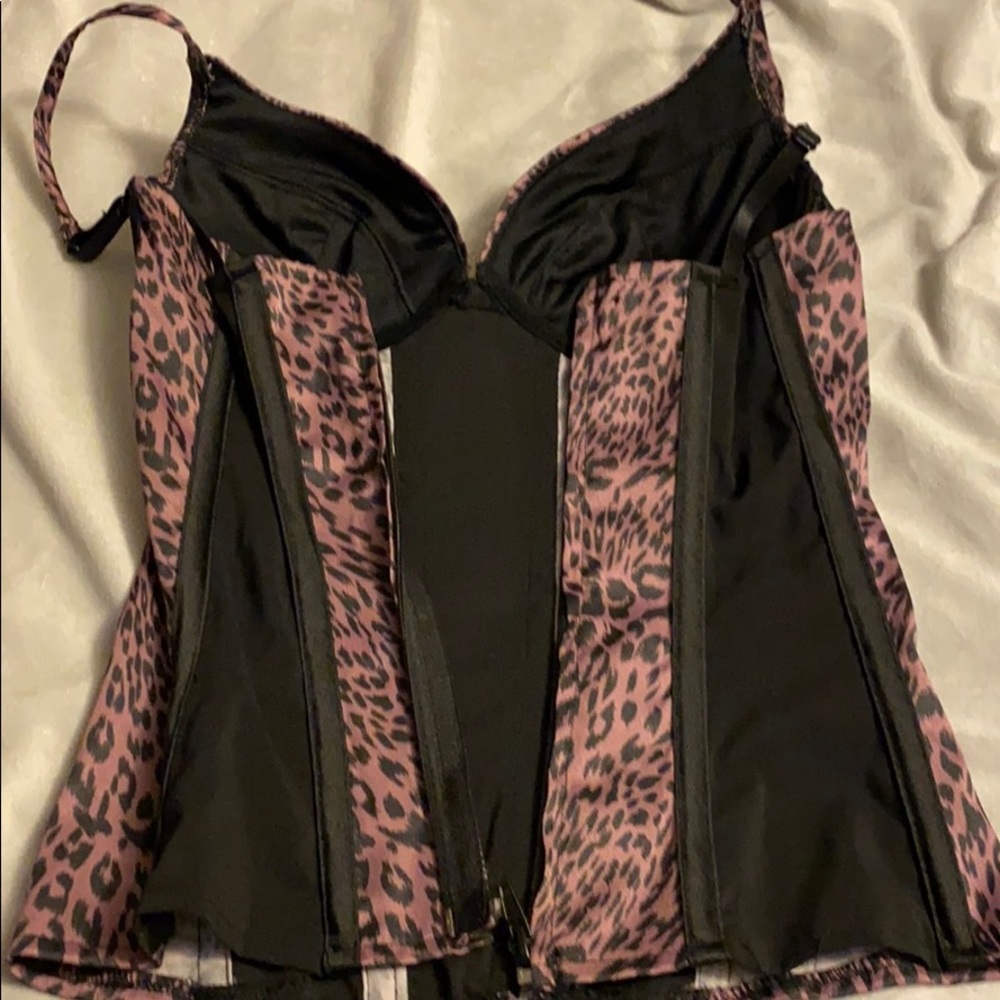 Corset - Picture 2 of 2